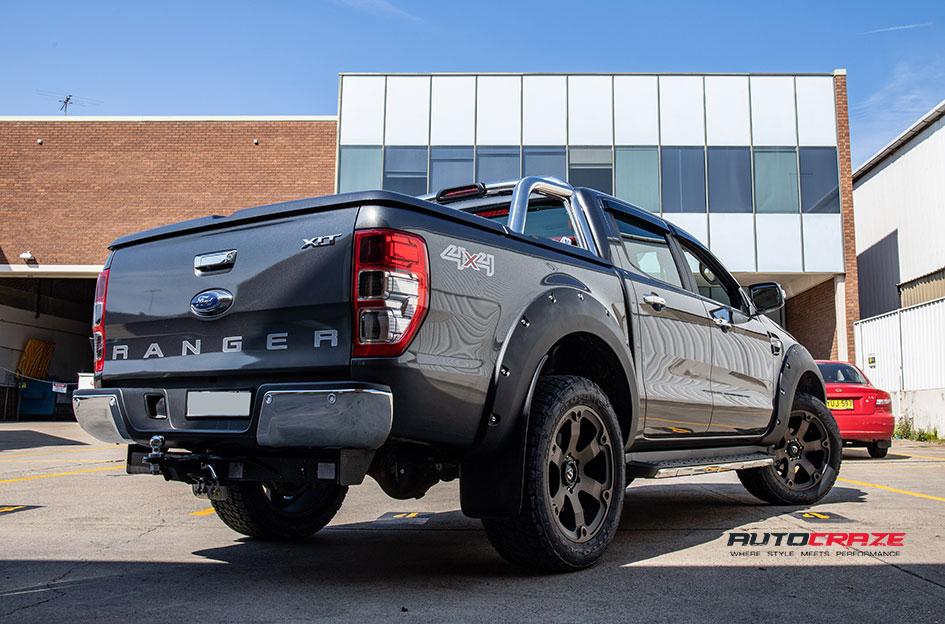FORD RANGER BEAST BLACK MACHINED WITH DARK TINT